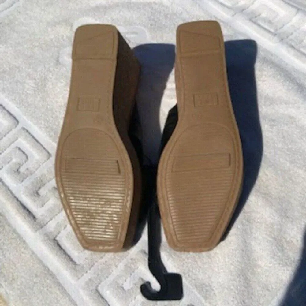 Women's Size: 8 Wedge High Heel Sandals Black . Time and Tru . New w/ Tags